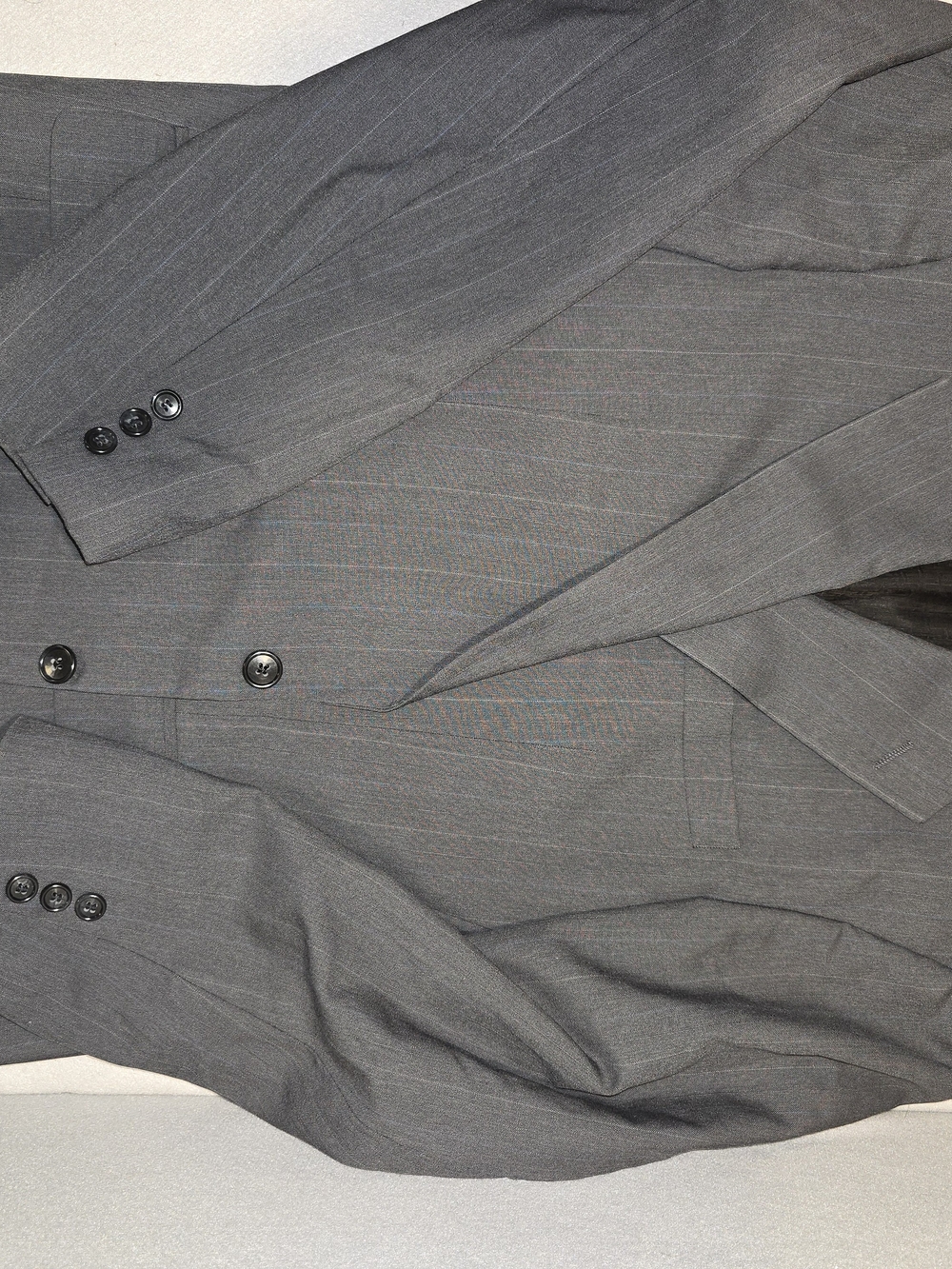 Classic Men's Gray Pinstripe Blazer - Halston 100% Wool